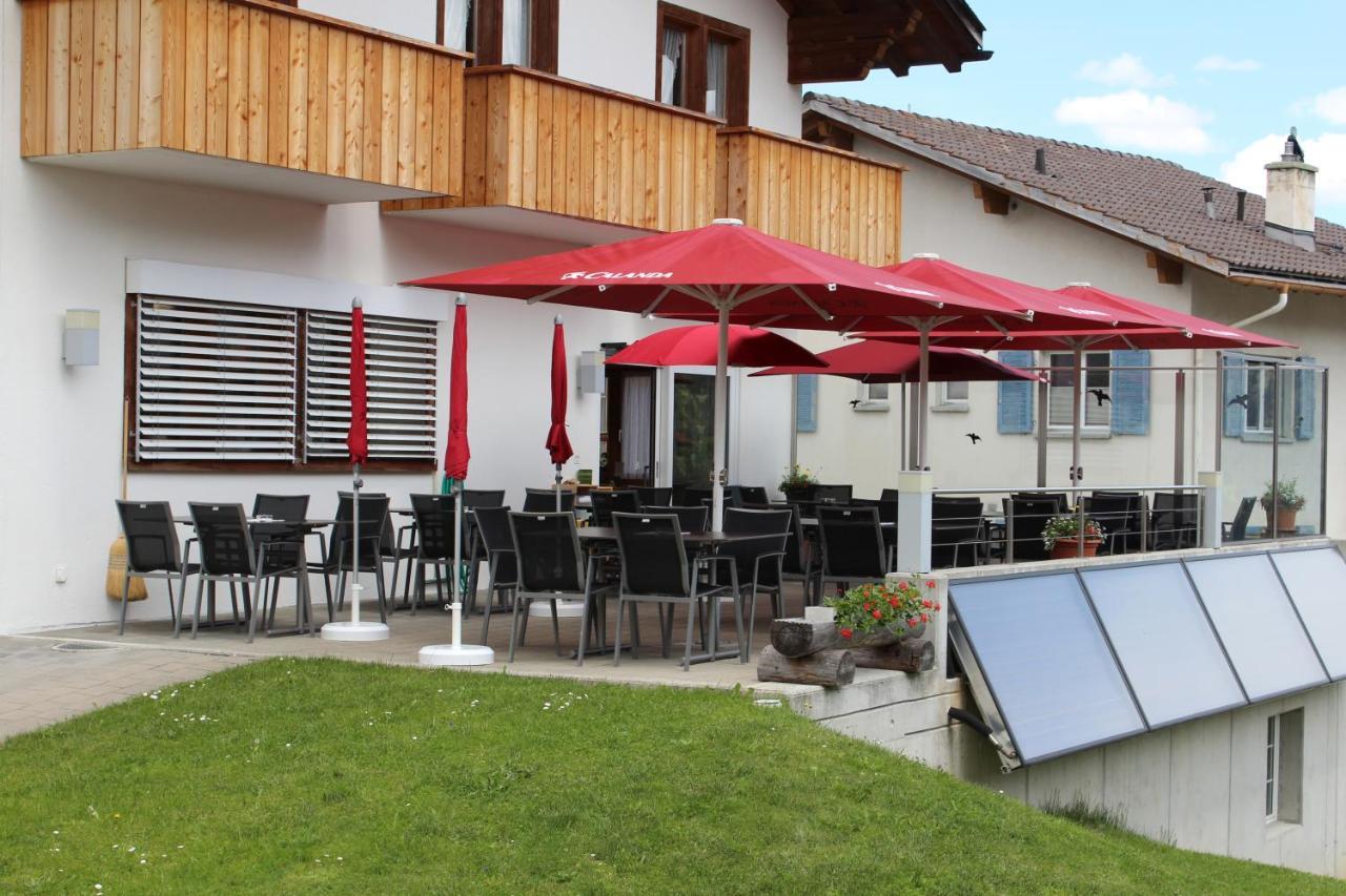 Hotel Pez Regina Lumbrein Exteriör bild